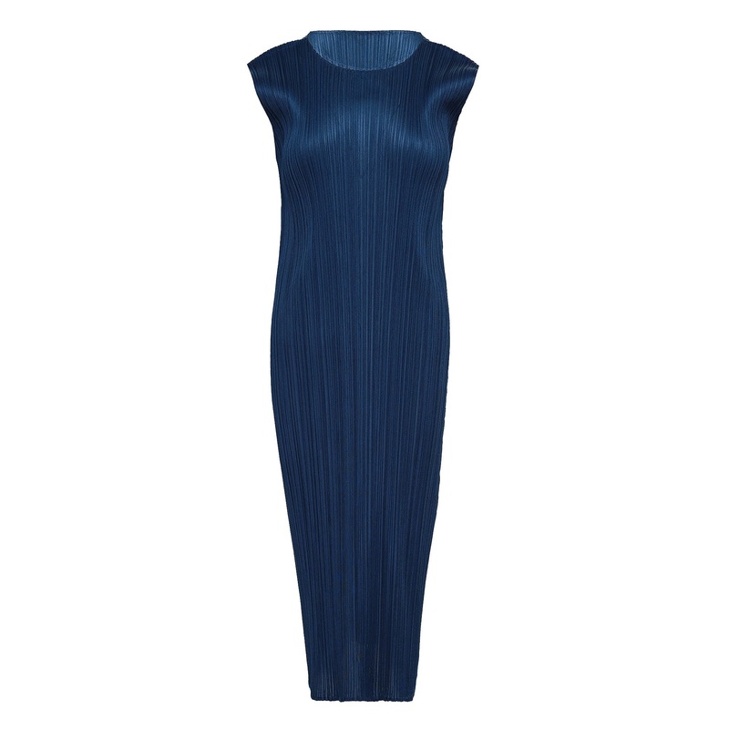 Monthly Colors: April Dress