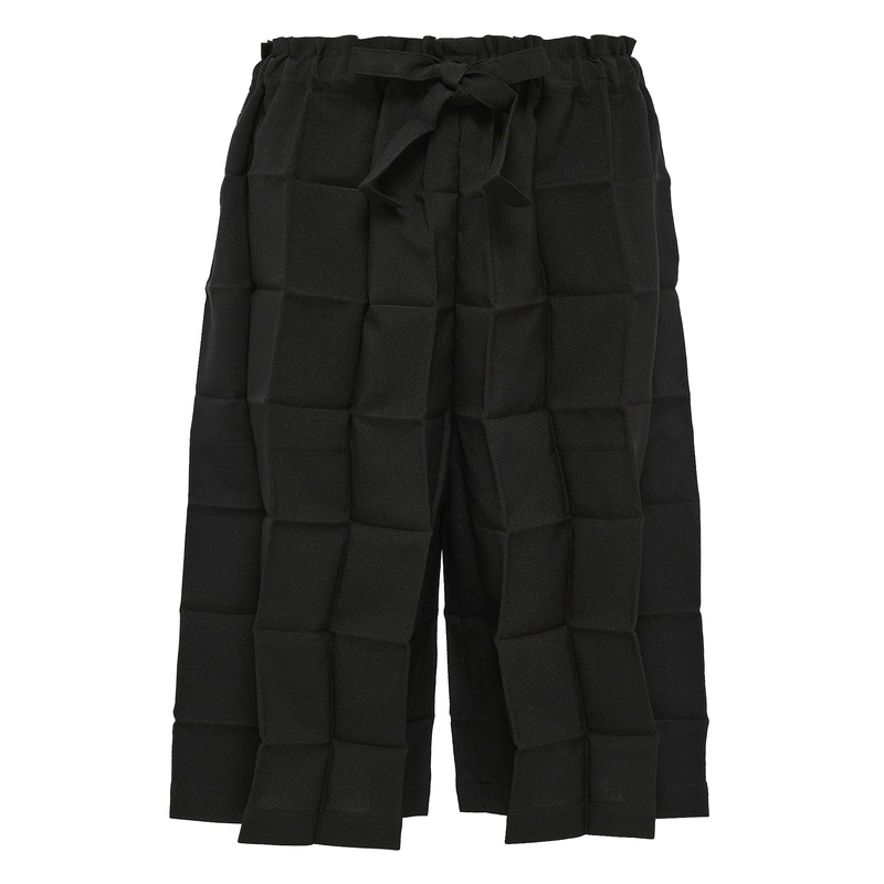 Dice Pleats Bottom Shorts