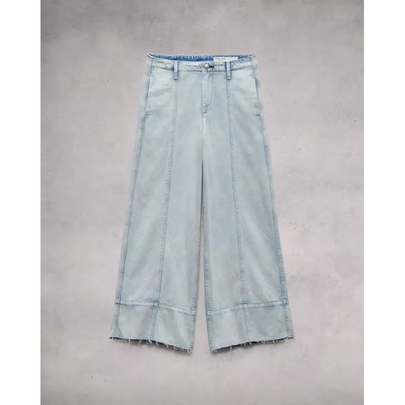 Featherweight Arianna Cropped Jeans