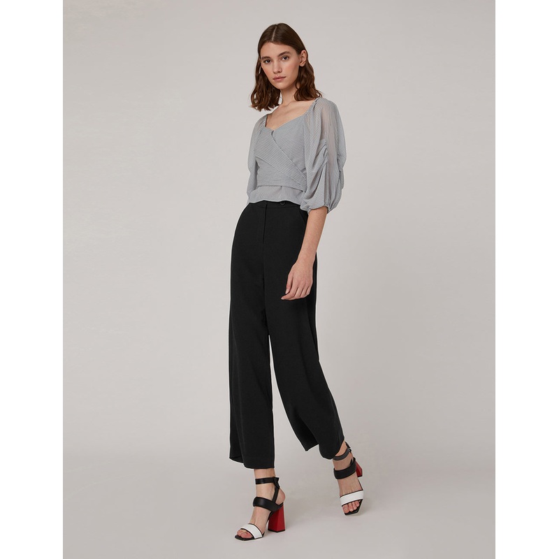 V neck ruffled sleeves blouse