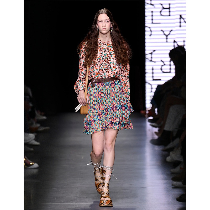 Pink Donut Short Collar Silk Top