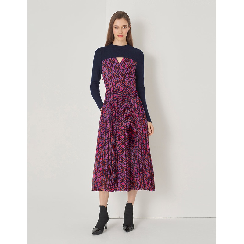 Hollow Pleated Skirt Dress