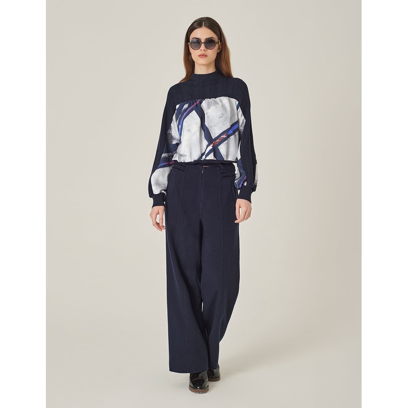 Round Neck Knitted Pullover With Colorful Striped Print