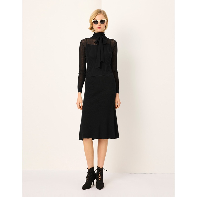 Trumpet Knee-Length Ribbed Knit Midi Skirt