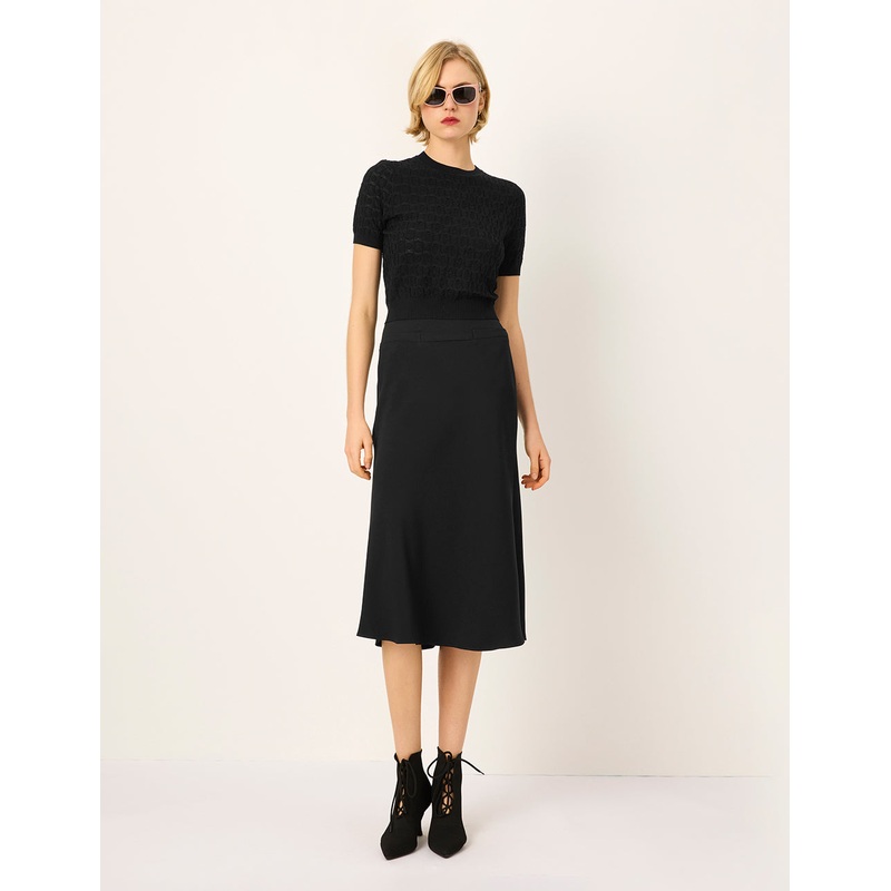 Round Neck Short Sleeve Slim Fit Knit Top