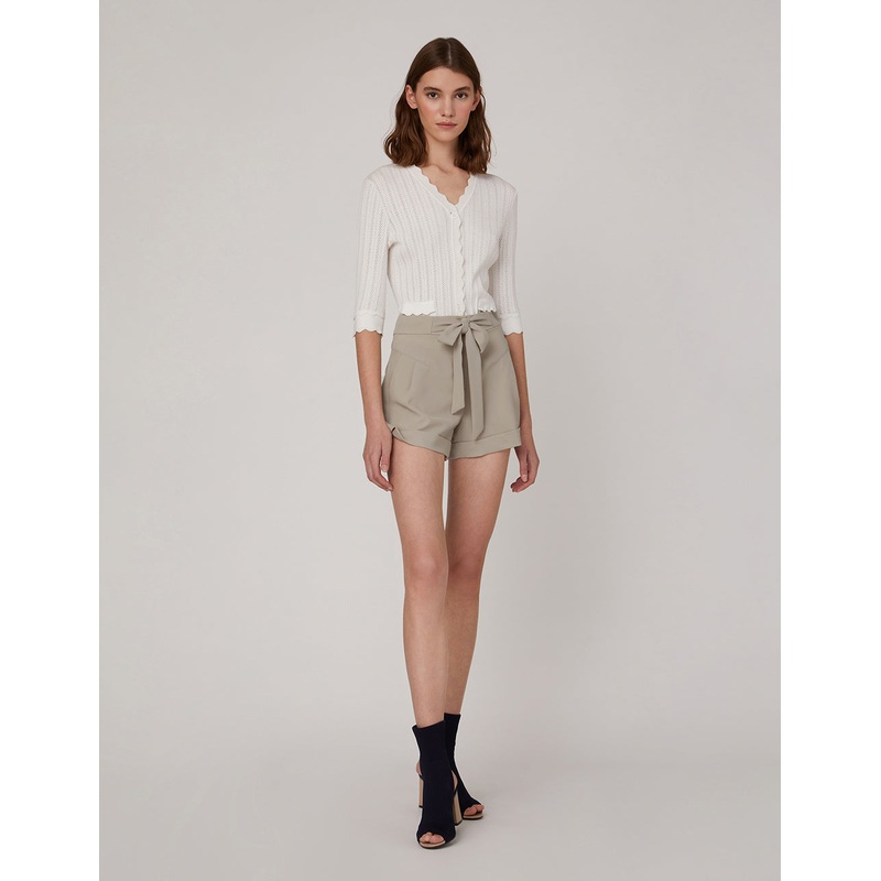 White brown bow A suit shorts