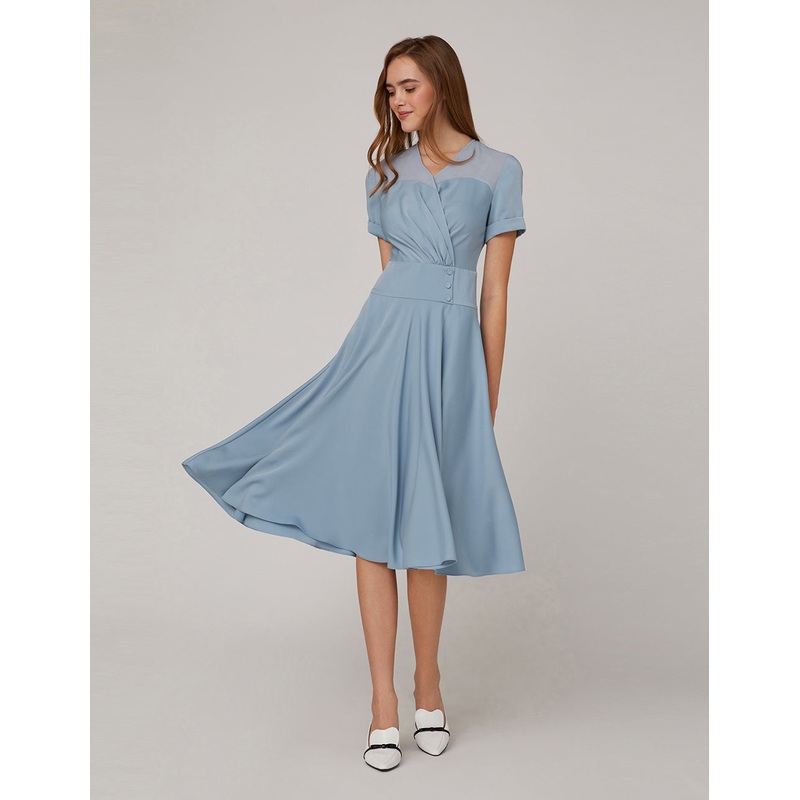 Light and transparent neckline dress