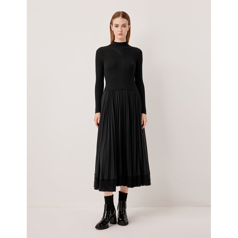 Round Neck Long Sleeve Patchwork Wool Pleated Midi Knit Dress